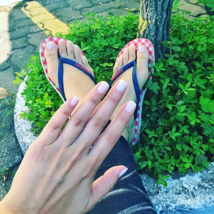 laura vieira feet 2