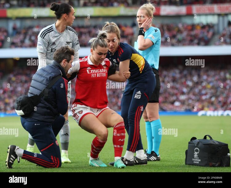 laura wienroither feet 2