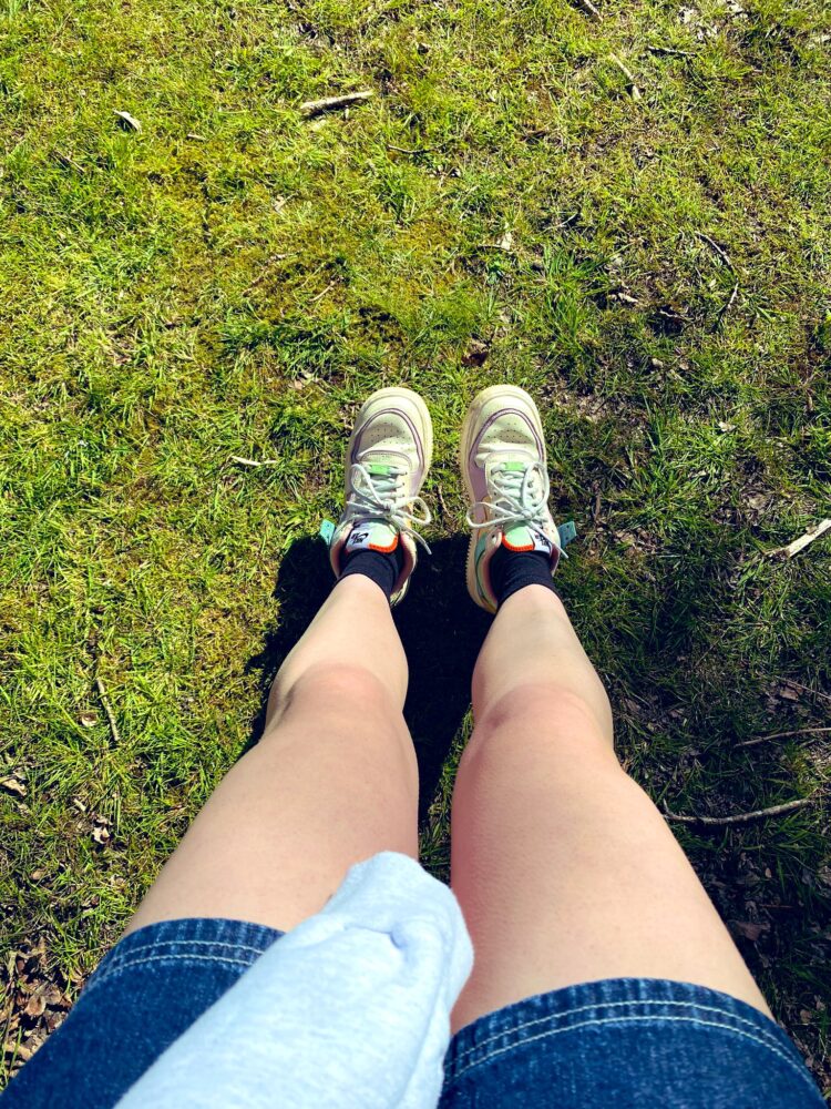 lauran hibberd feet 2