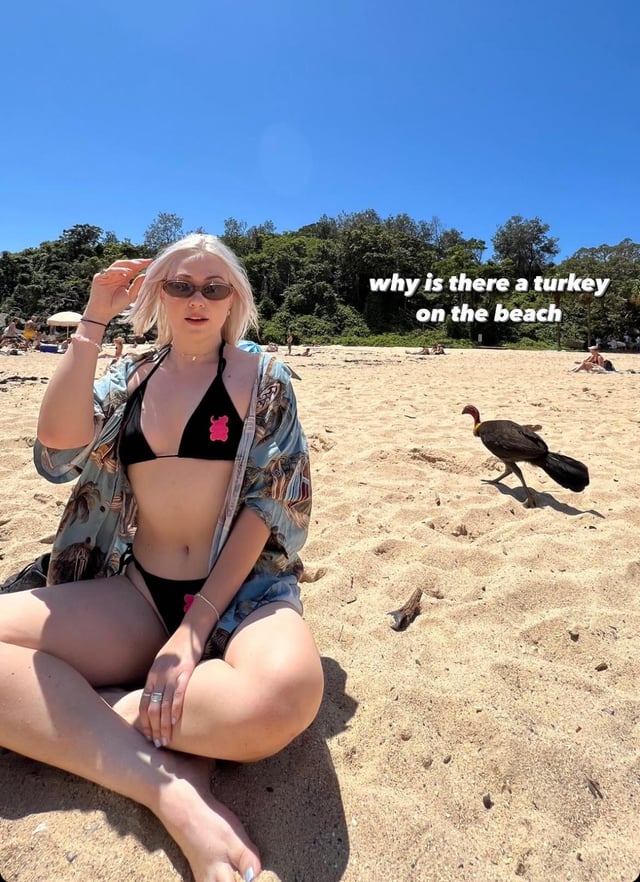 lauran hibberd feet 6