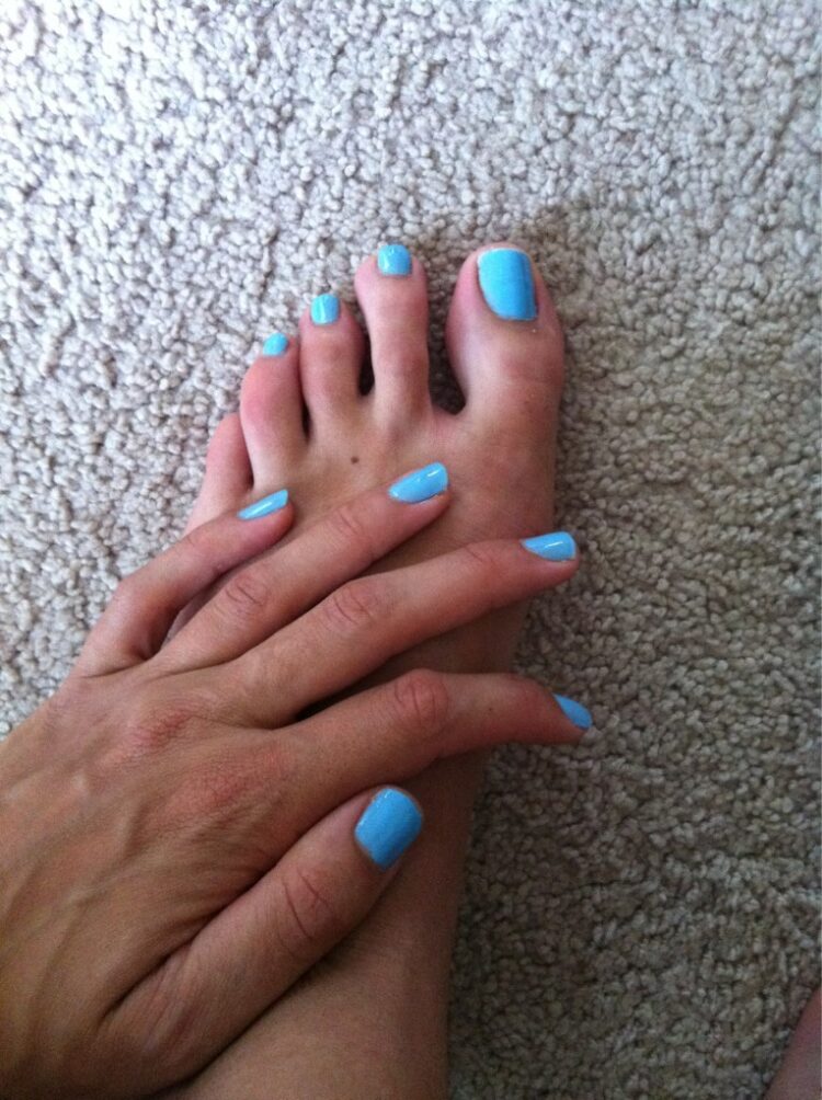 laure manaudou feet 4