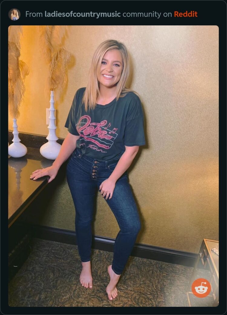 lauren alaina feet 2