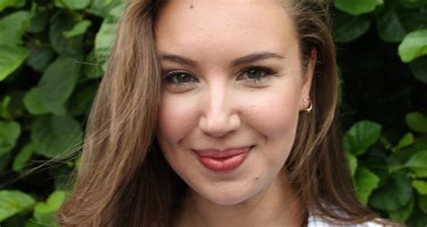 lauren bloesch feet 5