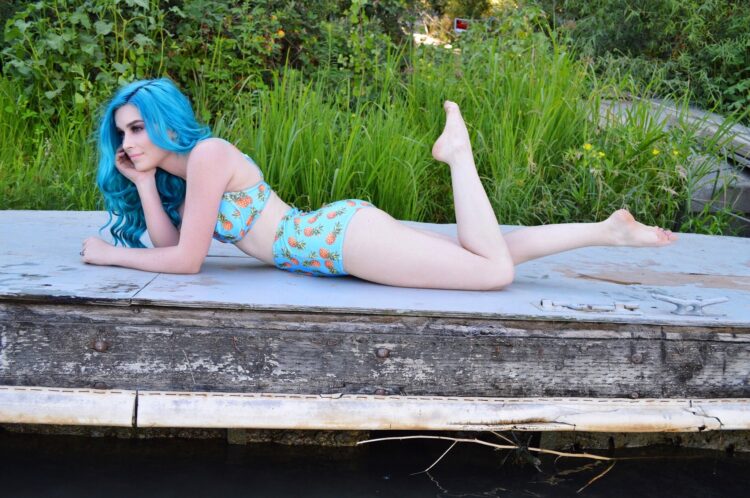 lauren calaway feet 3