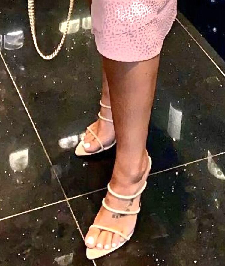 lauren chamberlain feet 1 scaled