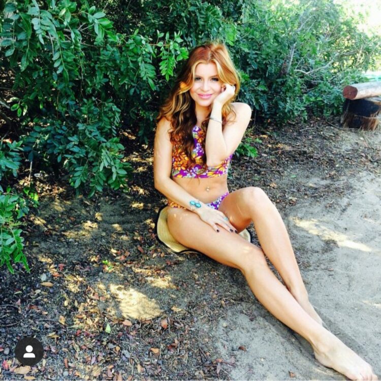 lauren chavez feet 4