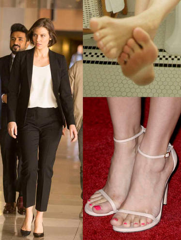 lauren cohan feet 6