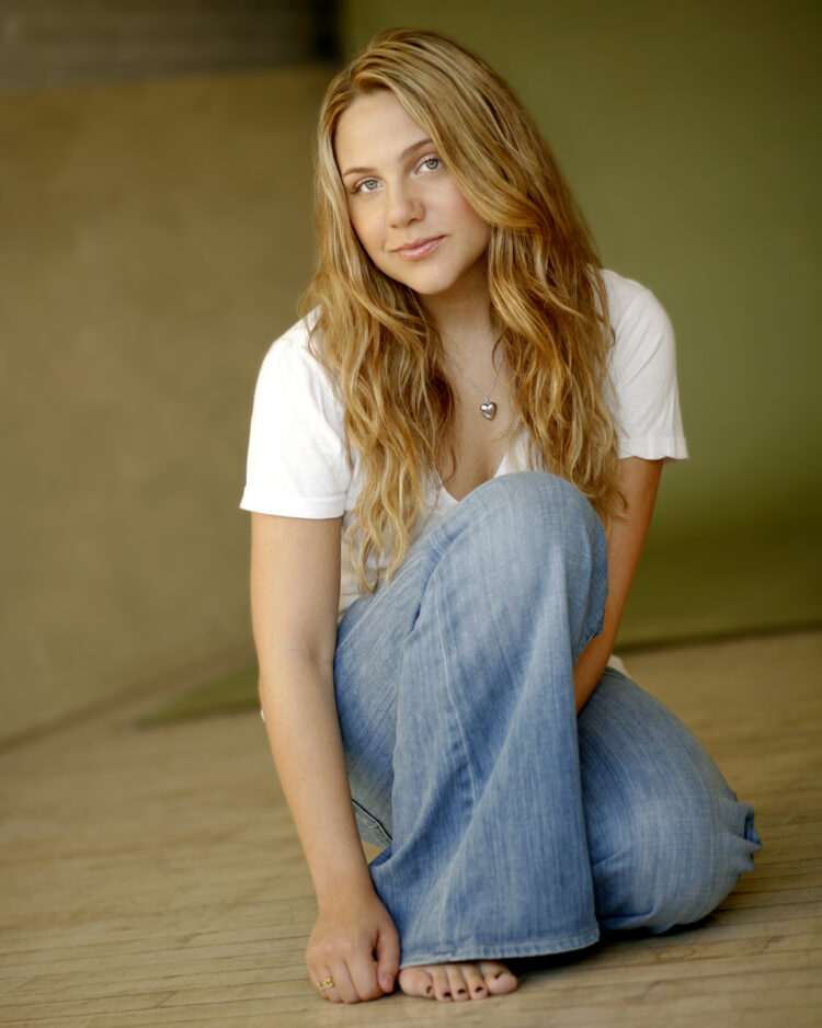 lauren collins feet