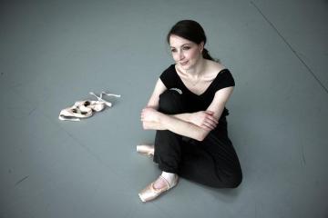 lauren cuthbertson feet 4