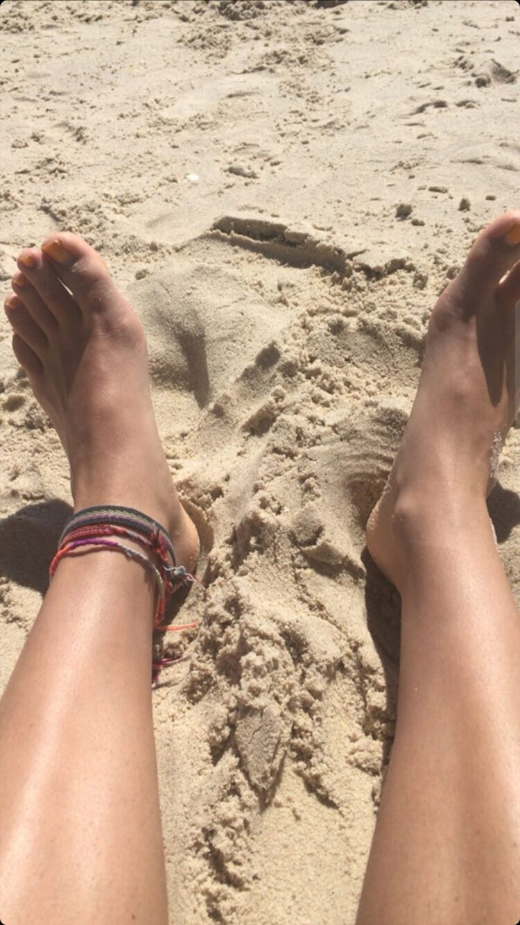 lauren daigle feet