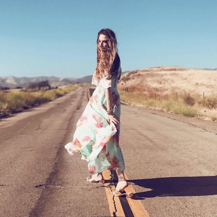 lauren elaine feet 5