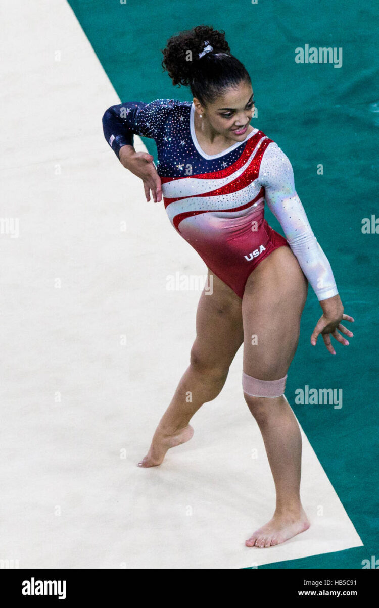 lauren elizabeth hernandez feet