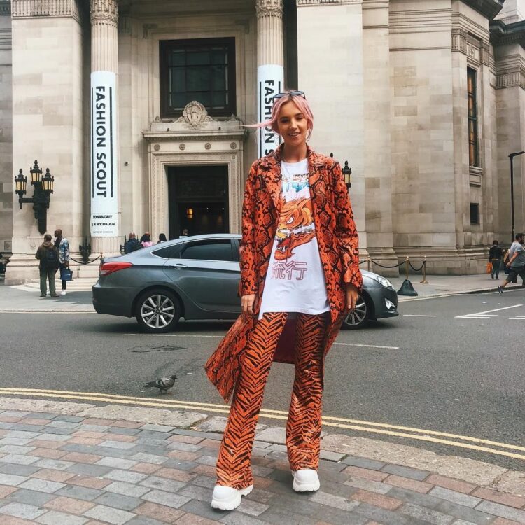 lauren hallworth feet 1