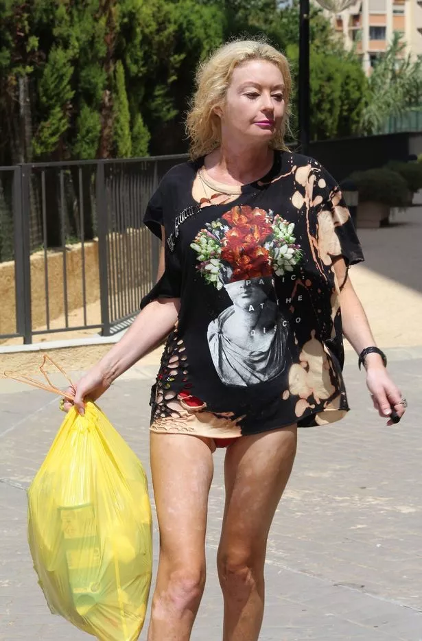 lauren harries feet