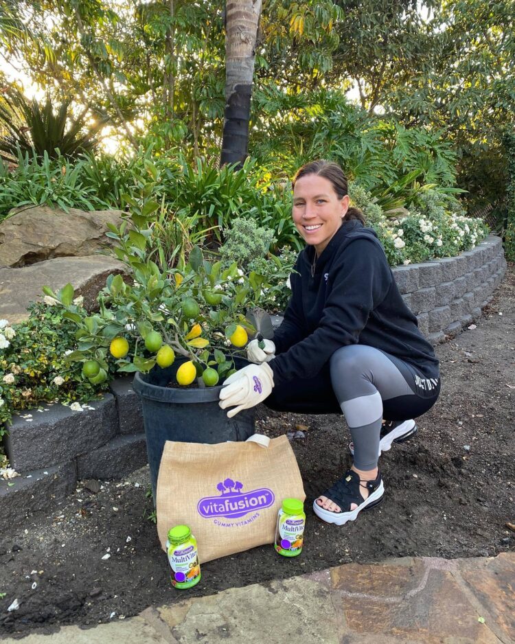 lauren holiday feet 3