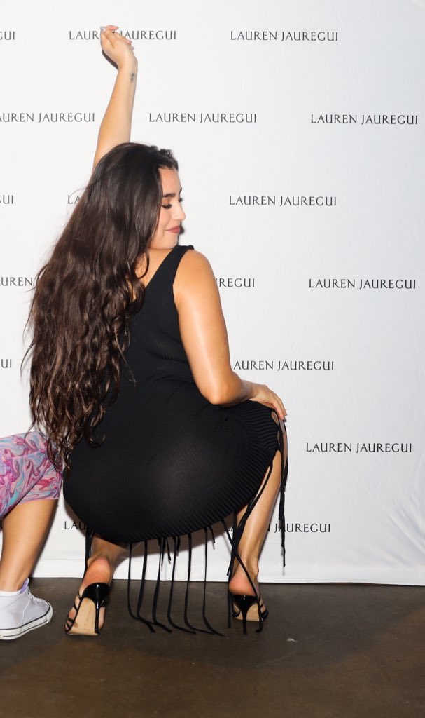 lauren jauregui feet 5