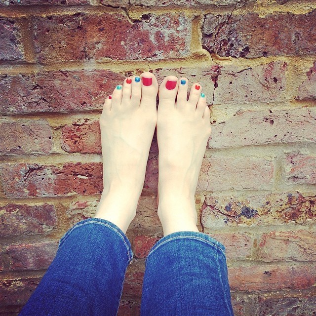 lauren laverne feet