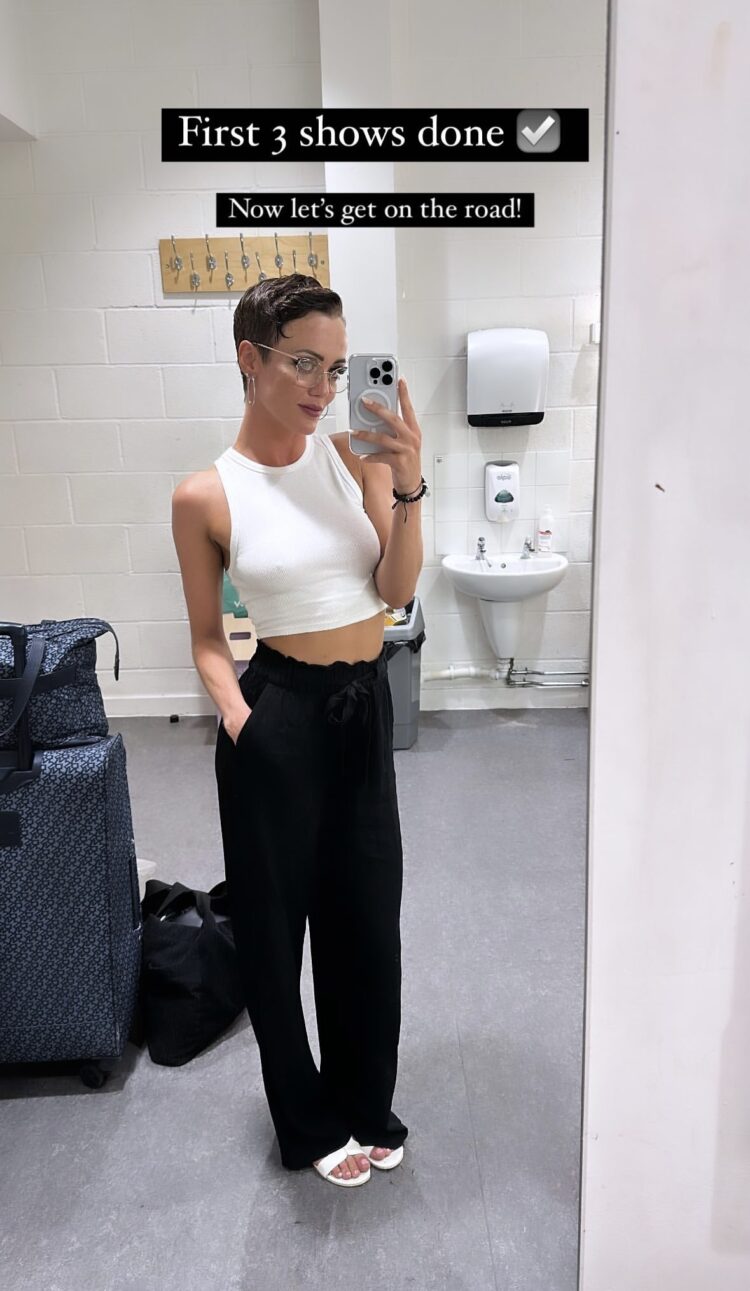 lauren oakley feet 1