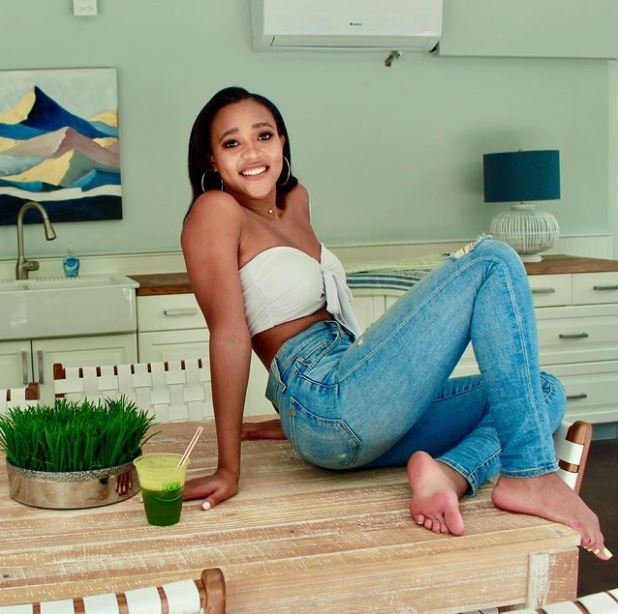 lauren simmons feet 5