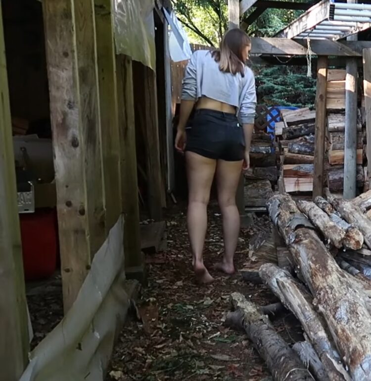 lauren southern feet 4