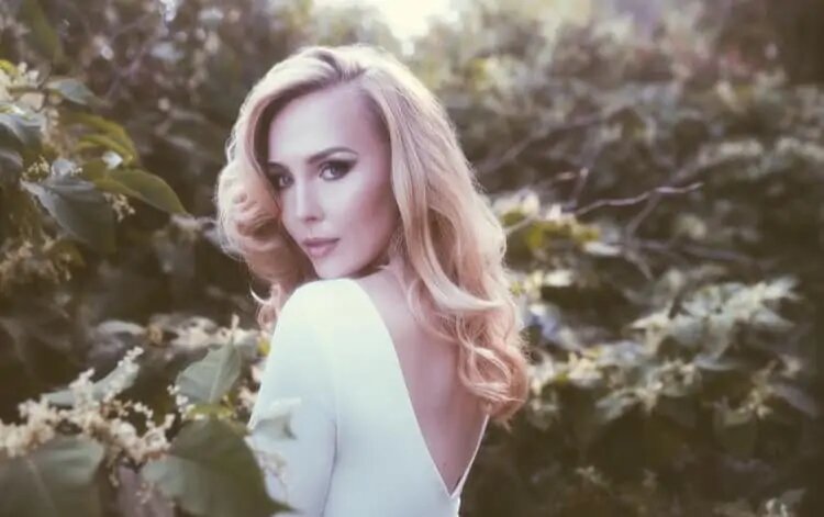 lauren stephanie wells feet 4