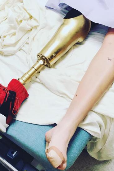 lauren wasser feet 4