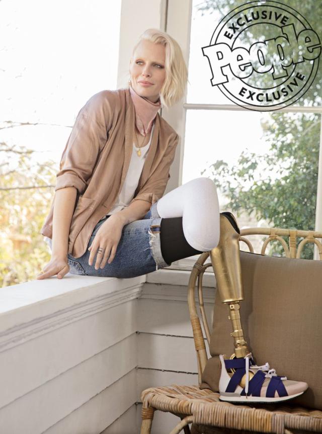 lauren wasser feet 6