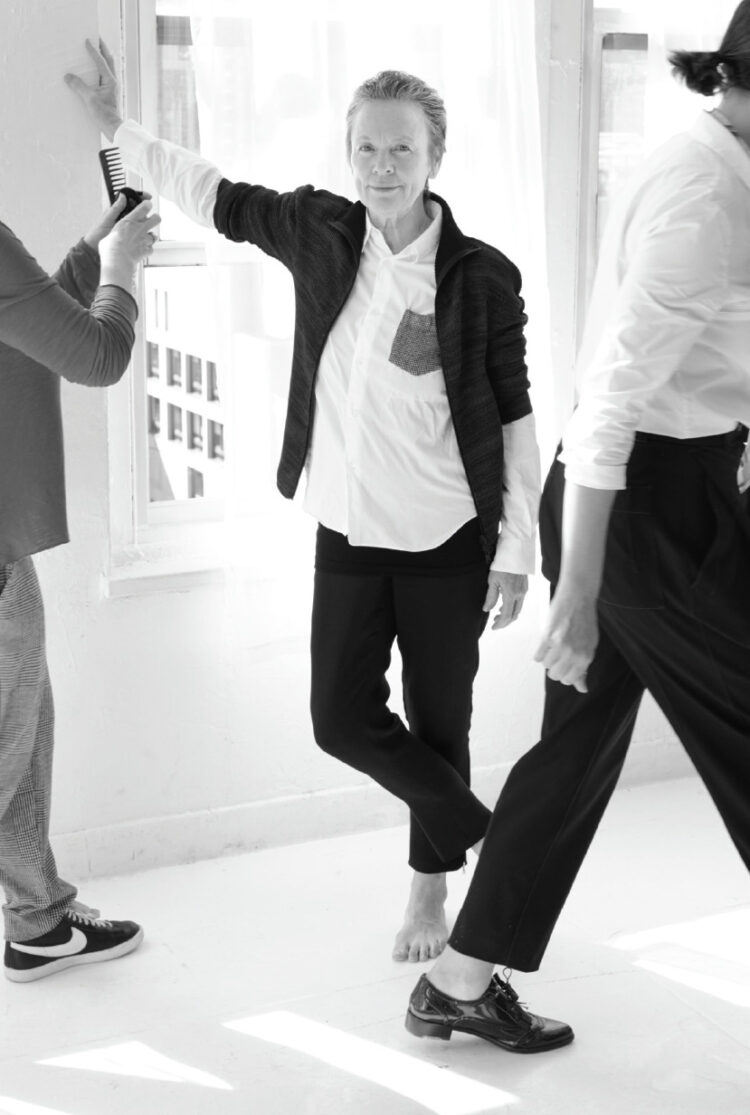 laurie anderson feet 3