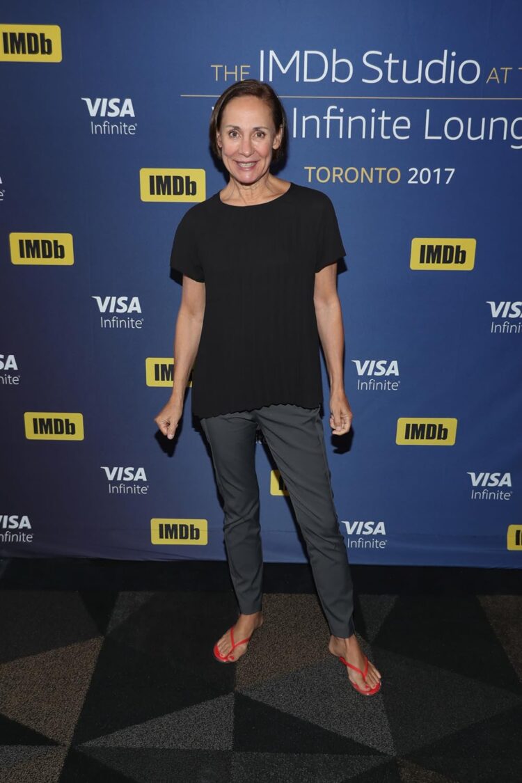 laurie metcalf feet 3