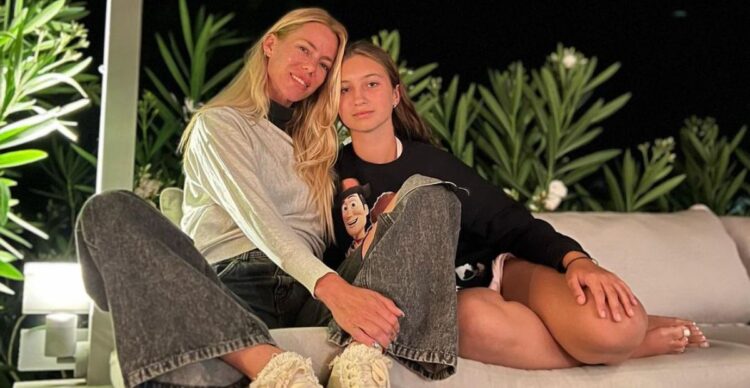 laurita laprida feet 4