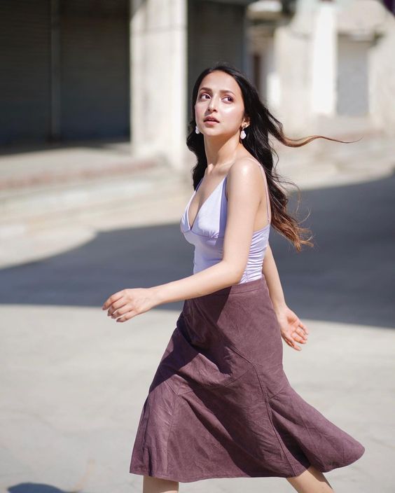 lavanya srivastava feet 4