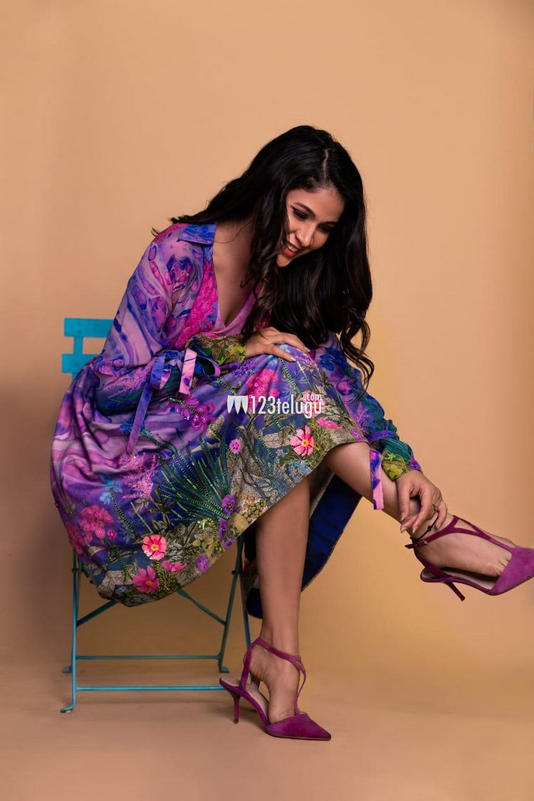 lavanya tripathi feet 4