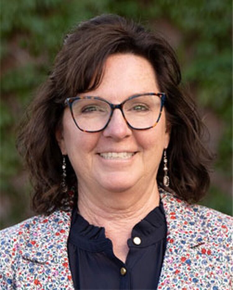 leah anderson feet 4