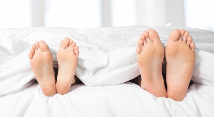 leah lindholm feet 2