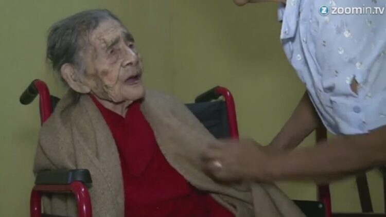 leandra becerra lumbreras feet 2