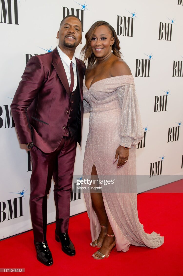 leandria johnson feet 5