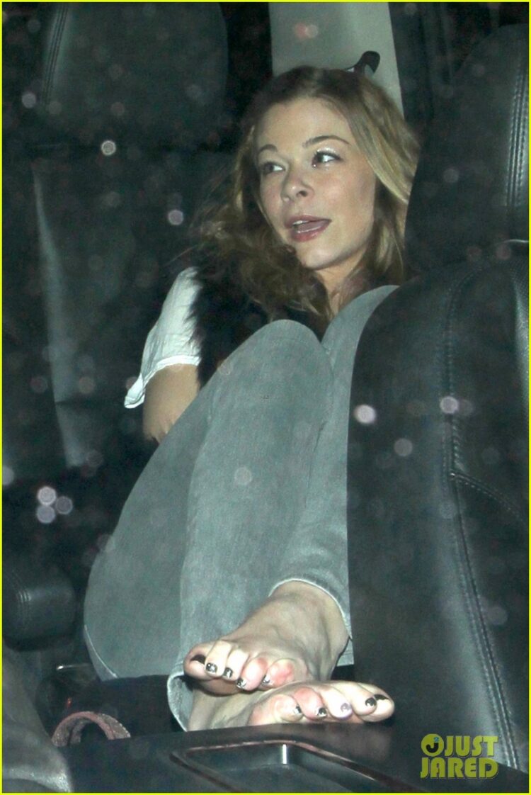 leann rimes feet 4