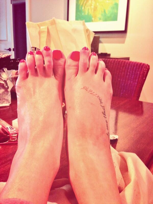 leann rimes feet