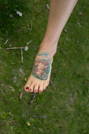 leanne vogel feet