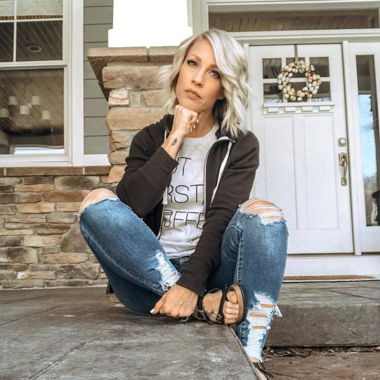 leanne wilson feet 5