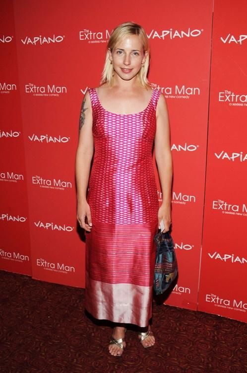 lecy goranson feet 5