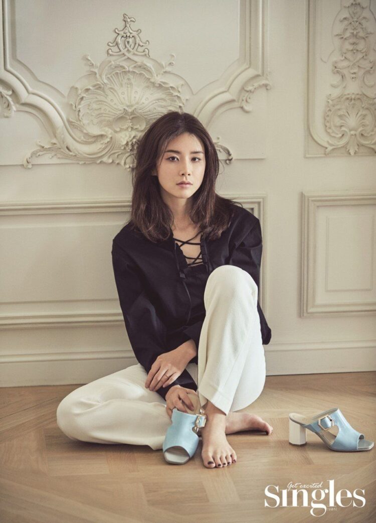 lee bo young feet 2