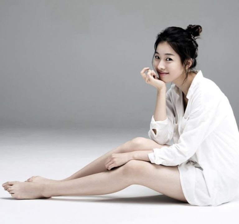 lee si won feet 6