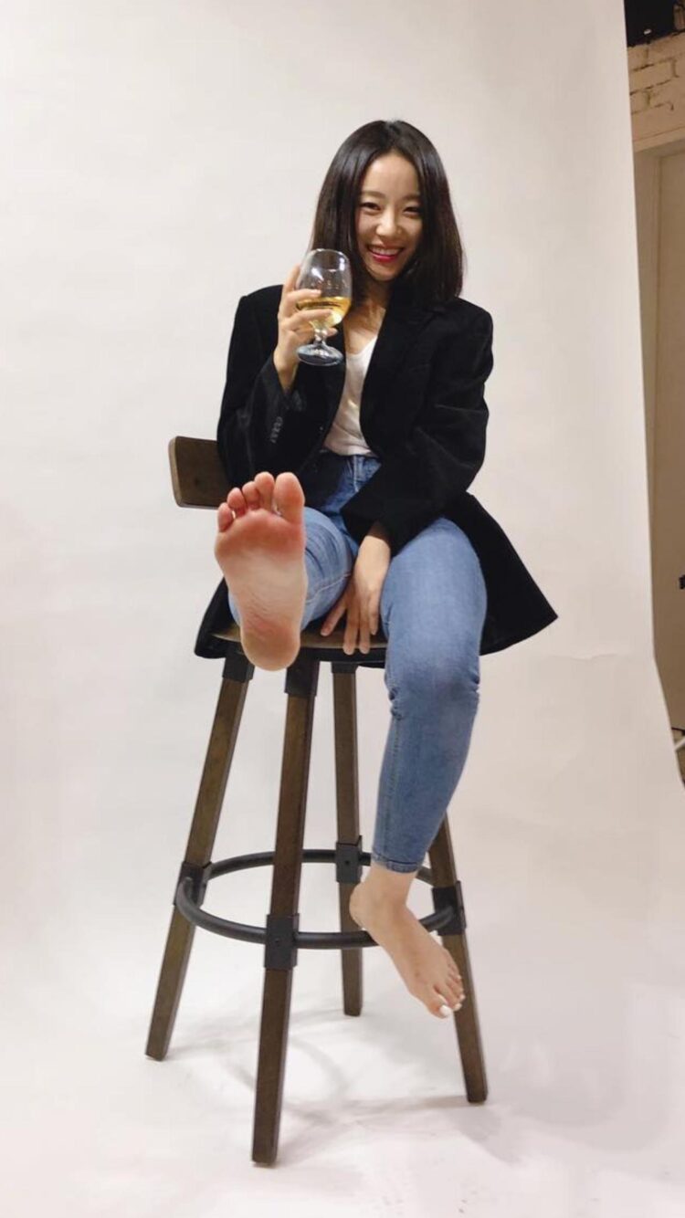 lee si won feet