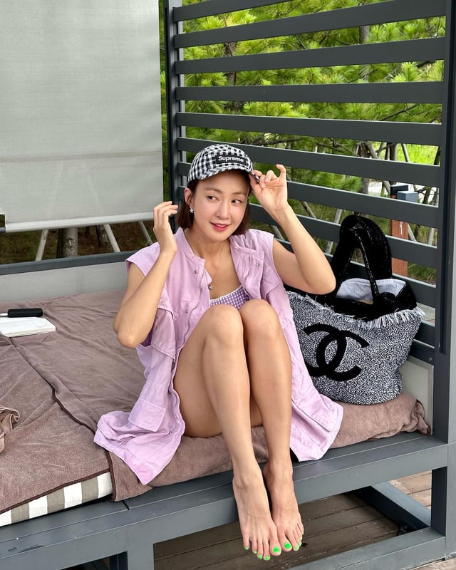 lee soo young feet 3