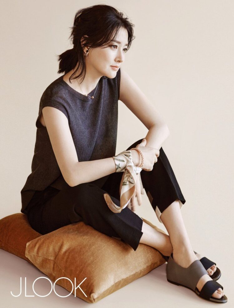 lee young ae feet 1