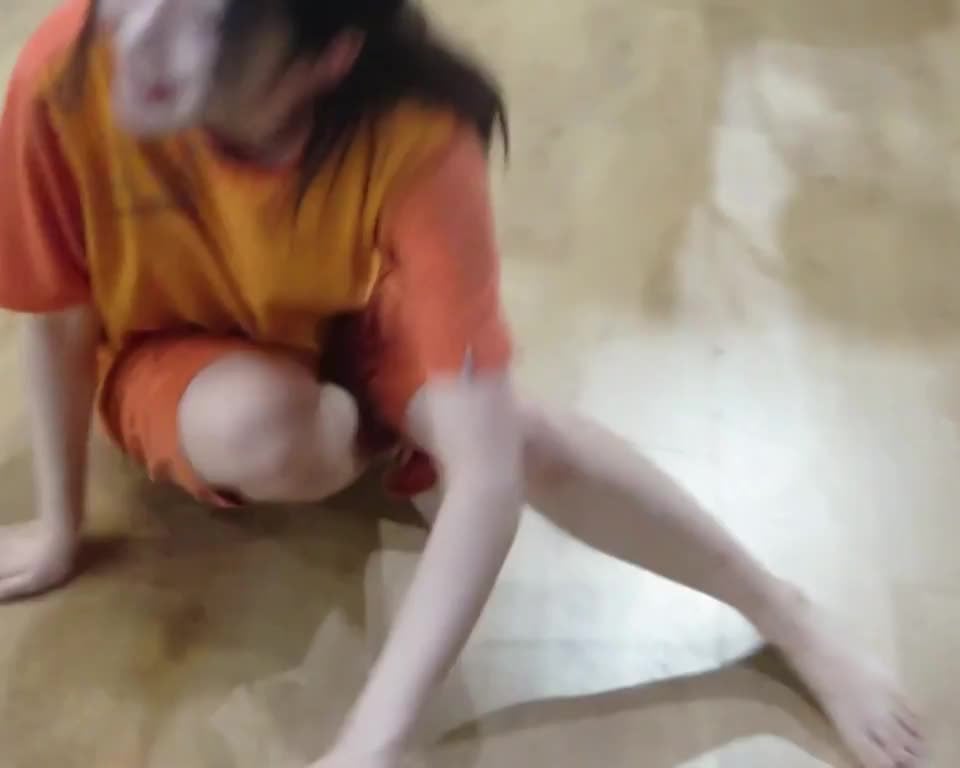 lee yu bin feet 2