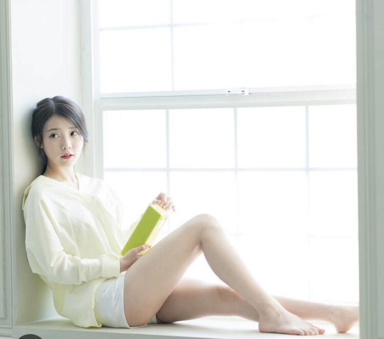 lee yu bin feet 5