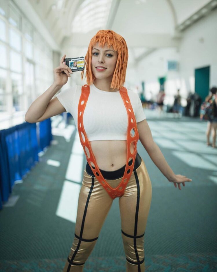 leeloo feet 2