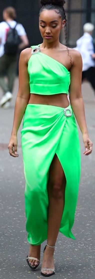 leigh anne pinnock feet 5